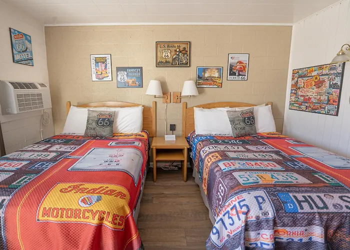 Canyon Motel *
